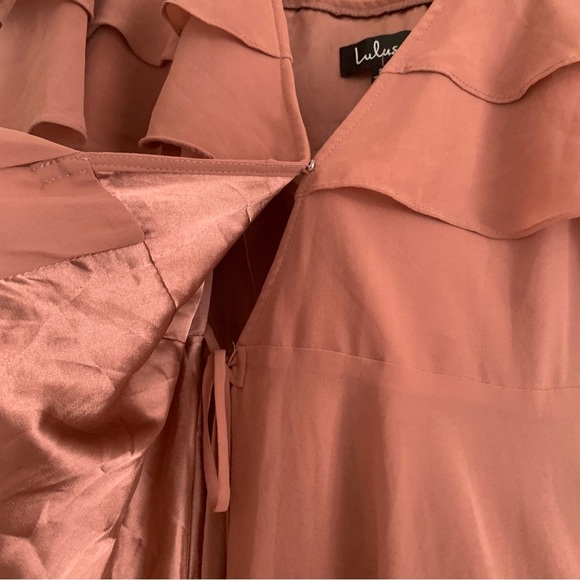 Lulu’s Ruffle Top Wrap Midi Dress Size Small - Picture 4 of 5